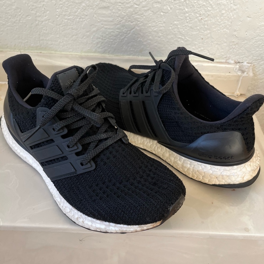 Adidas Women’s Ultra-boost Running Shoes Black Size 7.5 - Picture 9 of 10